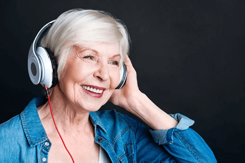 five-reasons-seniors-should-listen-to-music-more-often-scaled-1