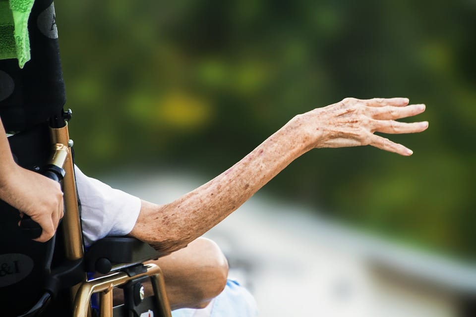hospice-1794351_960_720 Patient pouvant contrôler lui-même son expérience d'écoute musicale